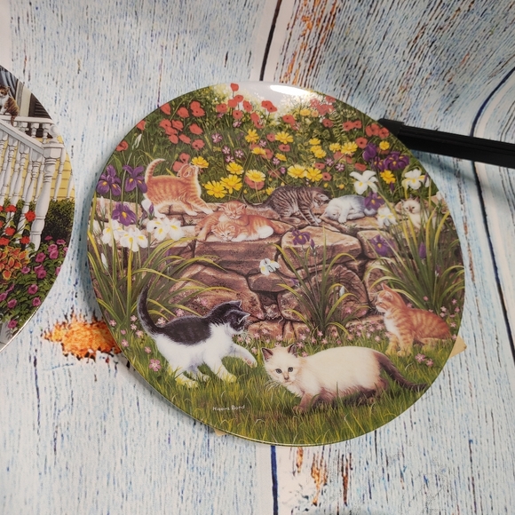 8 Bradex 9" Plates The Garden Secrets - Picture 9 of 16